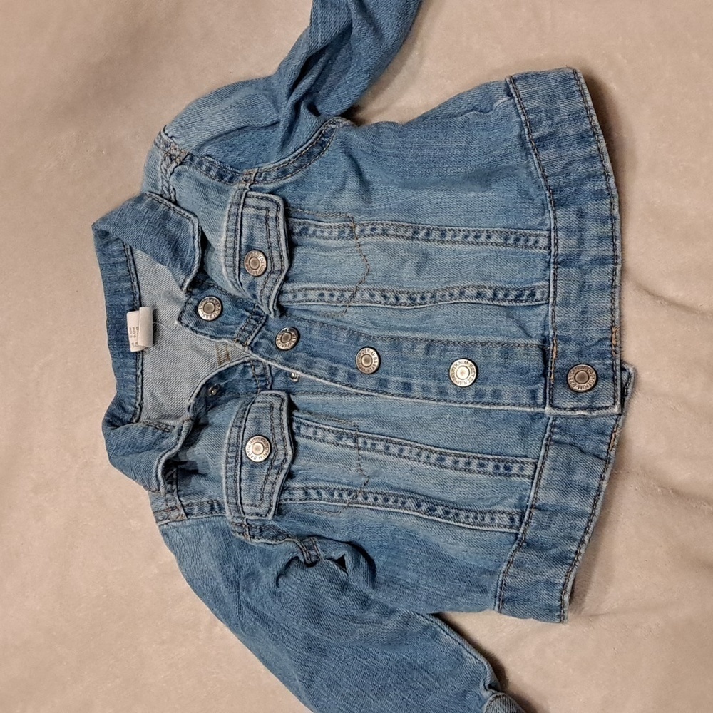 H&M baby girls size 9-12 months denim jean jacket lightweight light blue 💙